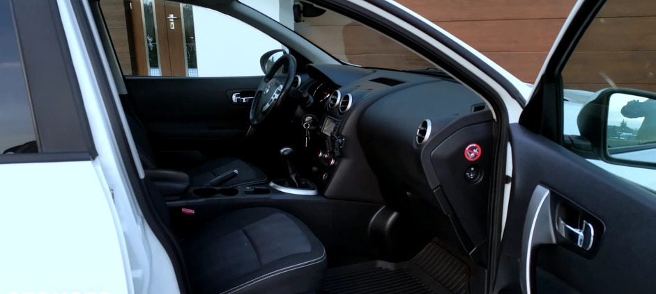 Nissan Qashqai cena 39900 przebieg: 197000, rok produkcji 2011 z Golczewo małe 781